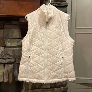Women’s North Face faux fur quilted vest reversible